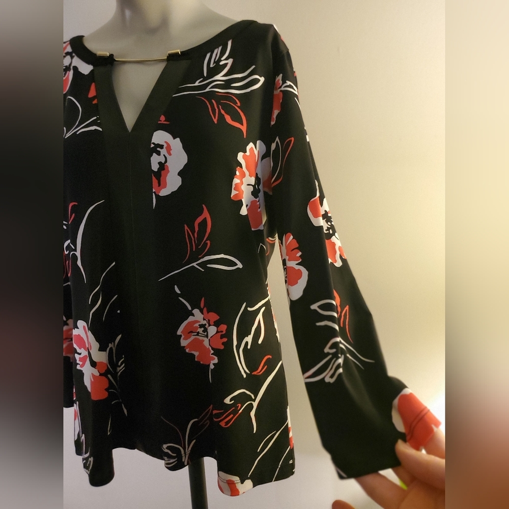 Calvin Klein Floral Fitted Blouse Size Medium - Picture 7 of 9